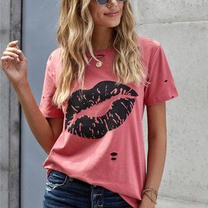 "Kiss" Distressed T-shirt